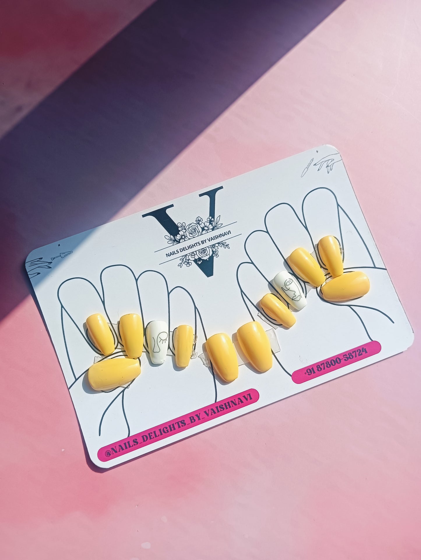 Sunbeam Muse Press-On Nails