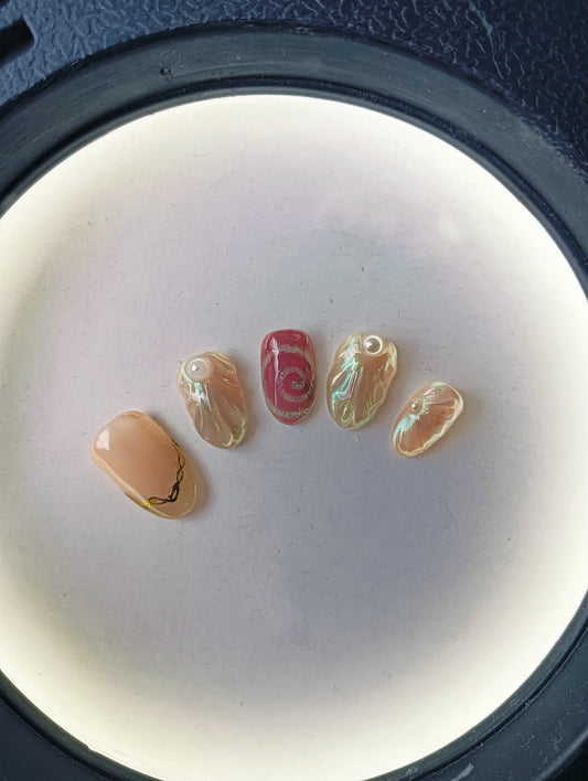 Golden Ember – Designer Press-On Nail Set